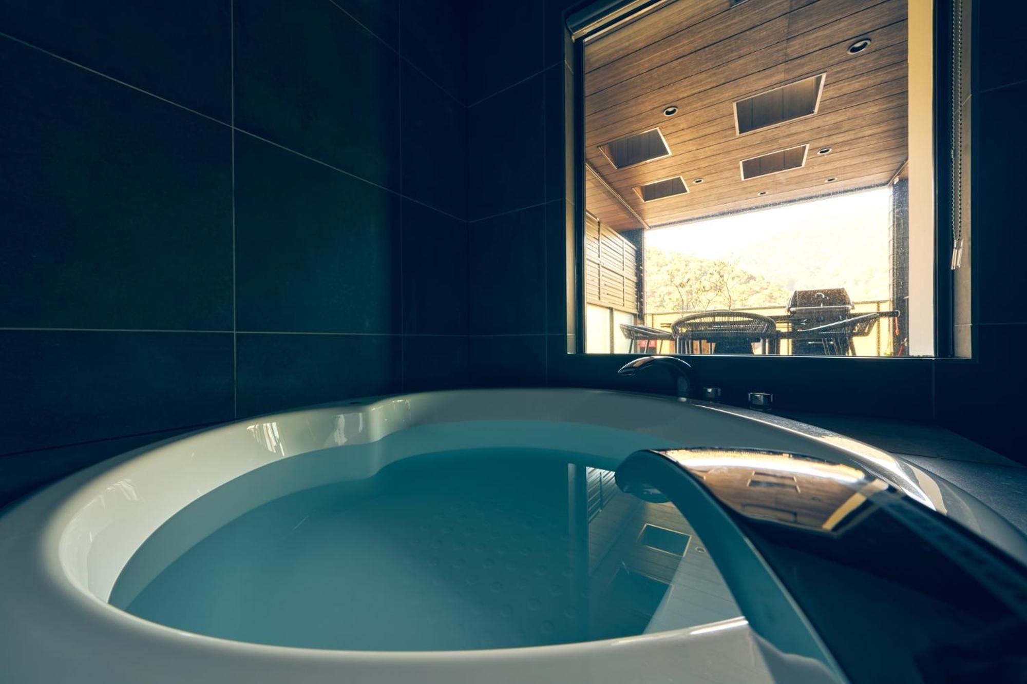 Villa ルクス箱根湯本 Lux Hakone Yumoto Extérieur photo