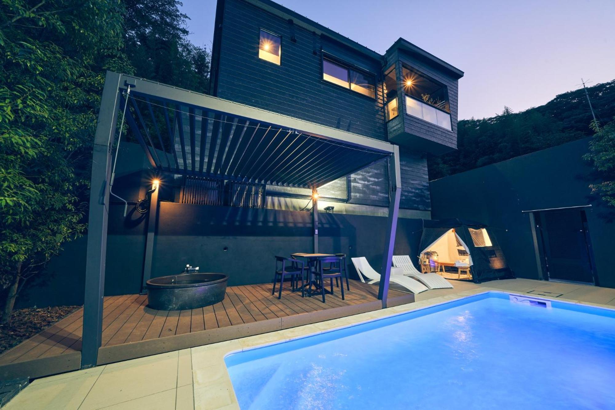 Villa ルクス箱根湯本 Lux Hakone Yumoto Extérieur photo